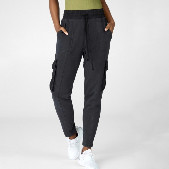 Fabletics NWT Zuri Jogger Black - Picture 1 of 11